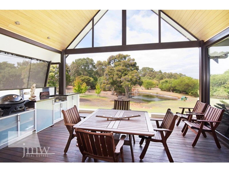 2 Hayley Close, Yallingup WA 6282