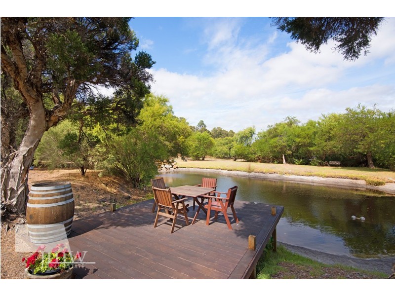 2 Hayley Close, Yallingup WA 6282