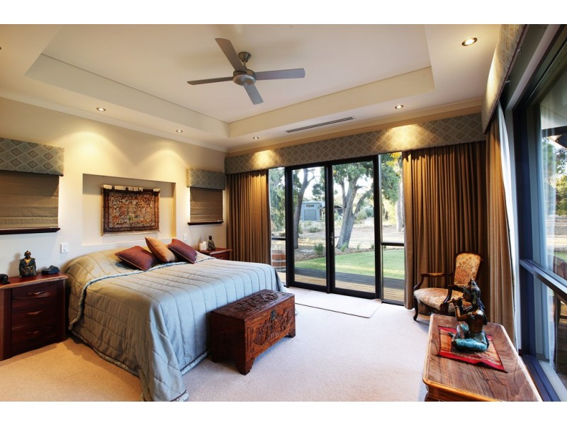 2 Hayley Close, Yallingup WA 6282