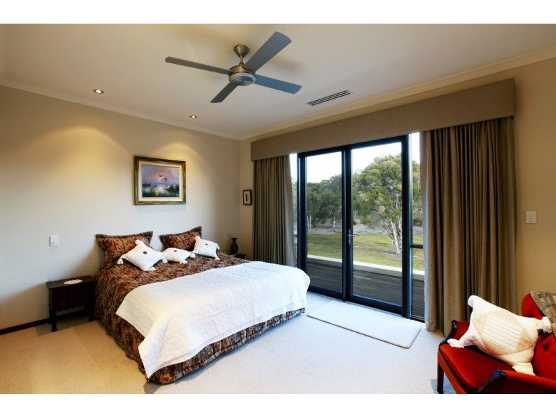 2 Hayley Close, Yallingup WA 6282