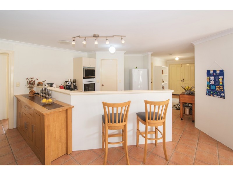 100 Dunsborough Lakes Drive, Dunsborough WA 6281