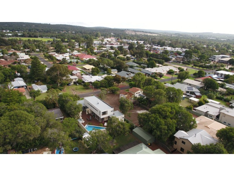 5 Lorna Street, Dunsborough WA 6281