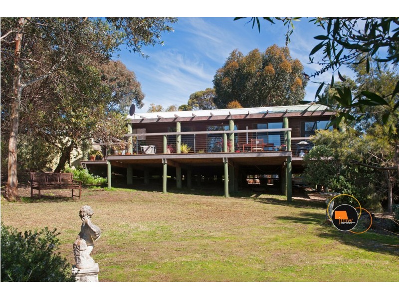 14 Eagle Bay Road, Eagle Bay WA 6281