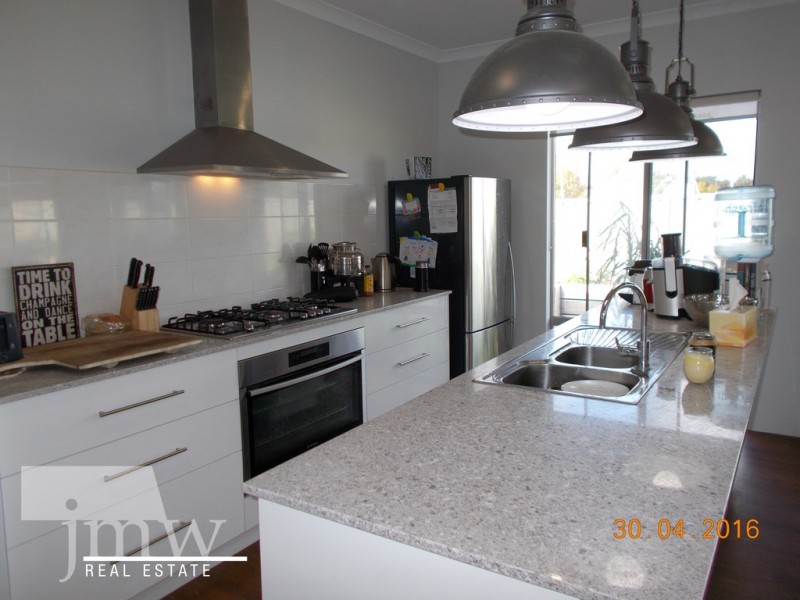 39 Kenwyn Drive, Kealy WA 6280