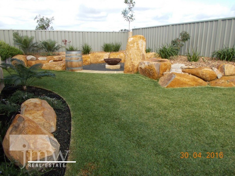 39 Kenwyn Drive, Kealy WA 6280