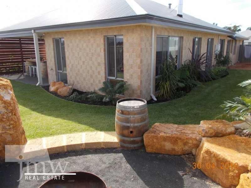 39 Kenwyn Drive, Kealy WA 6280