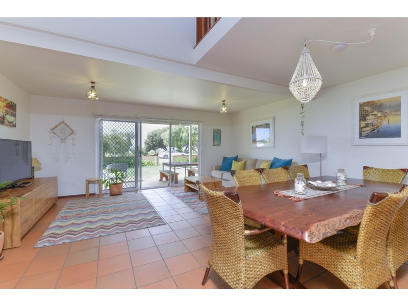 1/20 Geographe Bay Road, Dunsborough WA 6281