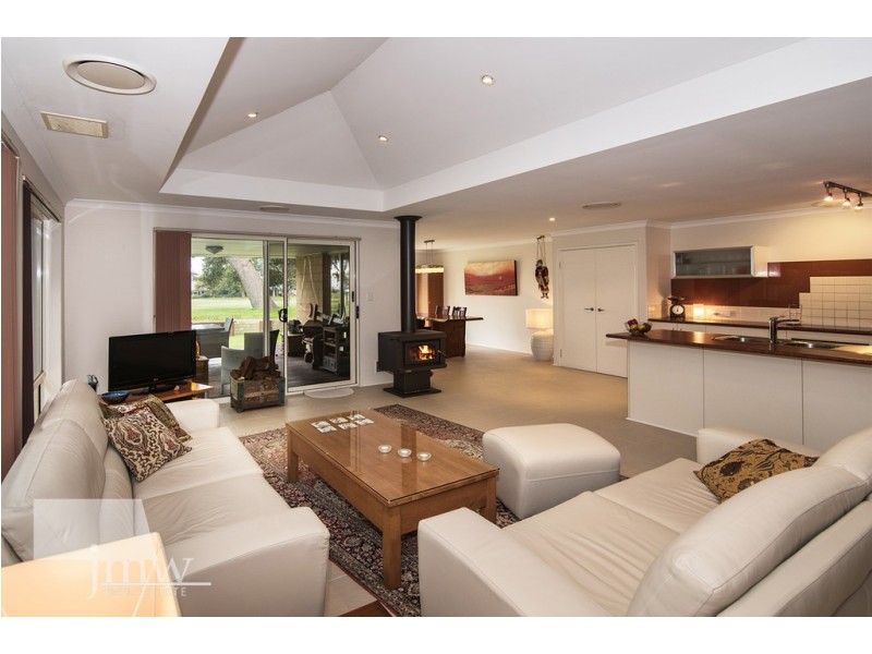 24 Brookland Loop, Dunsborough WA 6281