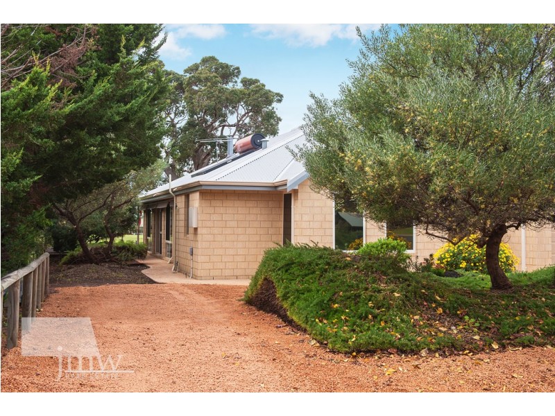 24 Brookland Loop, Dunsborough WA 6281