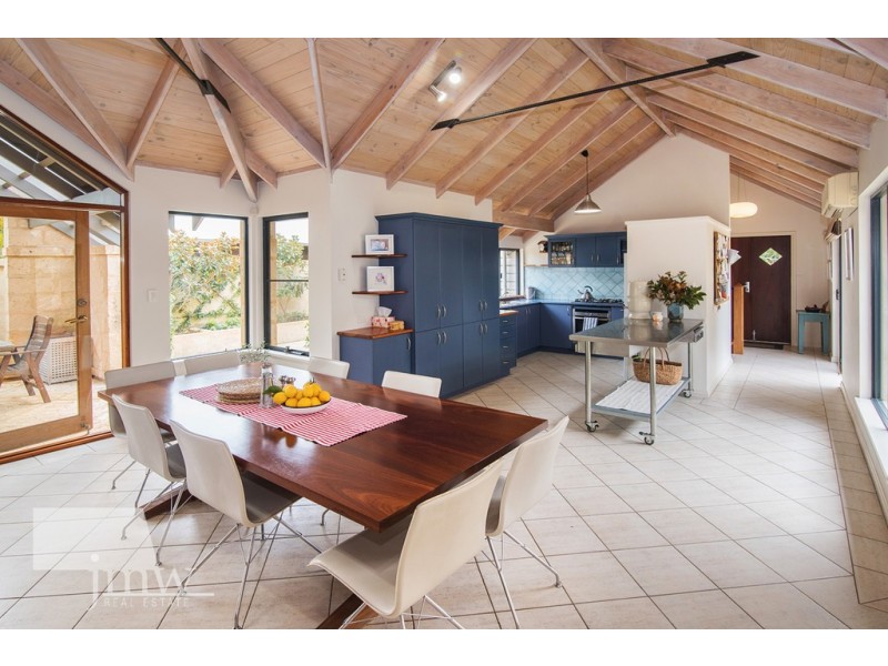 6 Peregrine Court, Dunsborough WA 6281