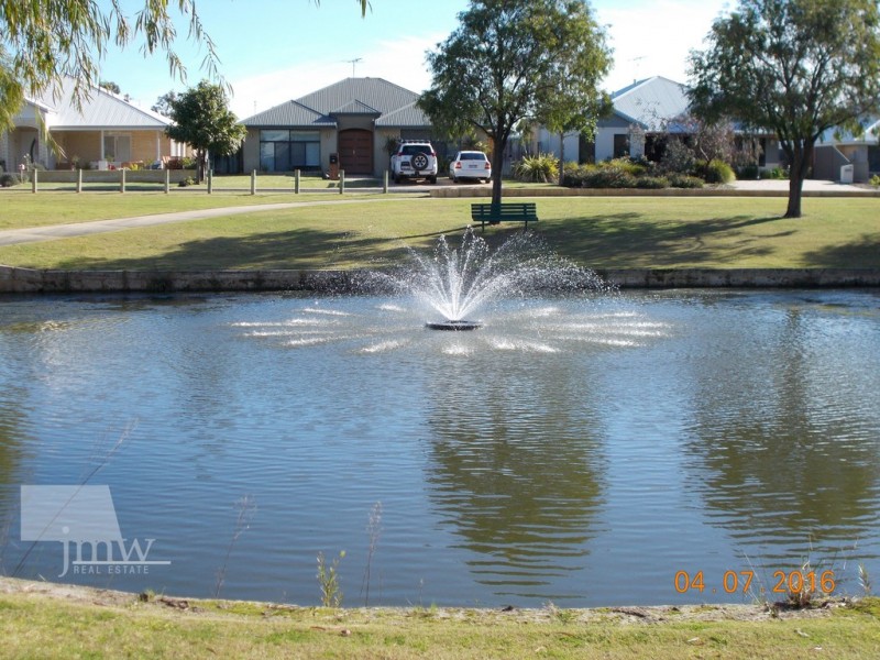 8 Royal Oaks Crescent, Dunsborough WA 6281