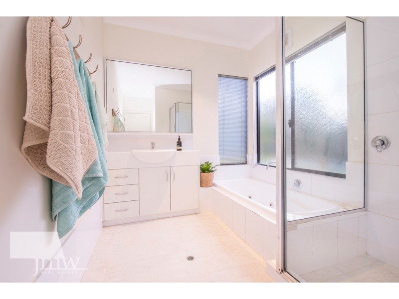 15 Seahawk Rest, Gracetown WA 6284