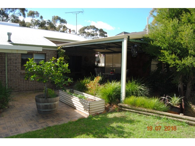 20 Roberts Street, Yealering WA 6372