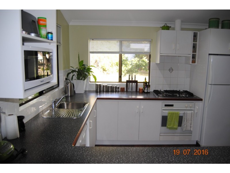 20 Roberts Street, Yealering WA 6372