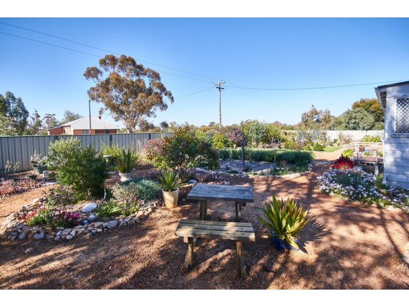 1 Borgward Street, Minnivale WA 6462