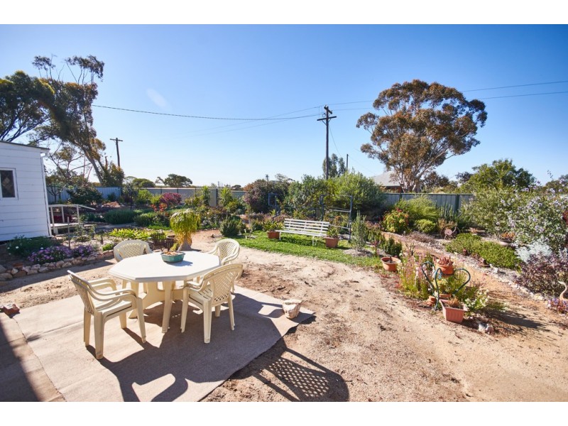 1 Borgward Street, Minnivale WA 6462