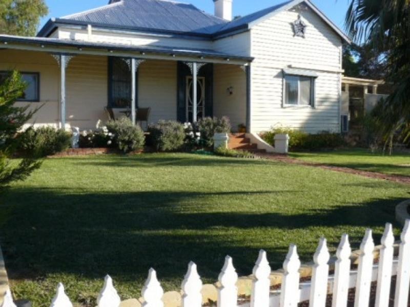 15 Quinlan Street, Goomalling WA 6460