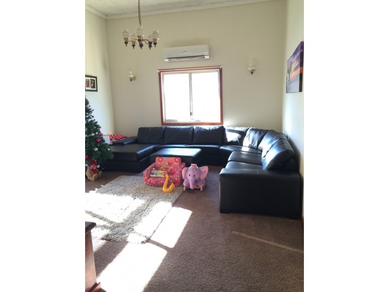 15 Quinlan Street, Goomalling WA 6460