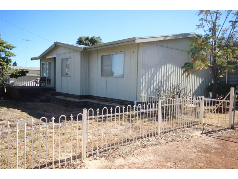 7 Campbell Court, Dumbleyung WA 6350