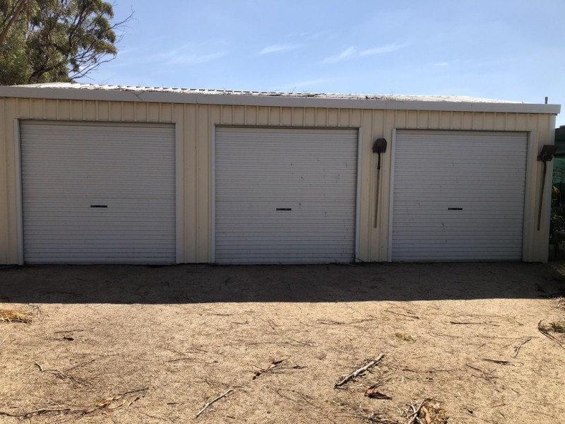 11 Lefroy Street, Merredin WA 6415