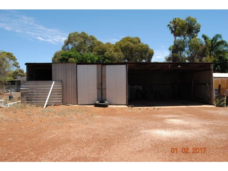 23 Central Avenue, Wickepin WA 6370