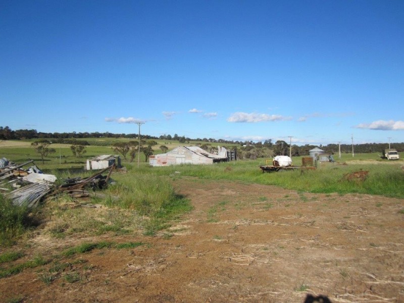 32 Chauvel Road, Kendenup WA 6323
