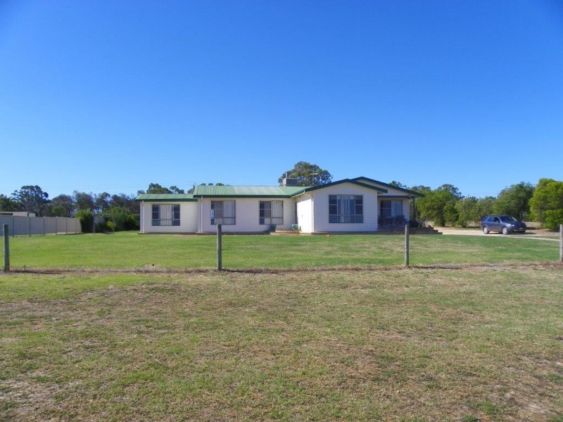 ‘Gunnadoo’ 68 Mills Street, Katanning WA 6317