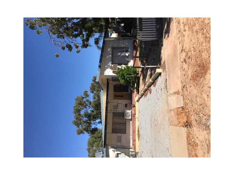 23 Forrest Street, Quairading WA 6383