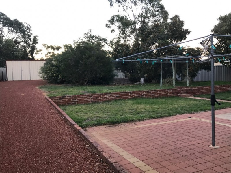 121 McLennan Street, Quairading WA 6383