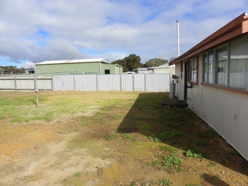 19 Quinn Street, Gnowangerup WA 6335