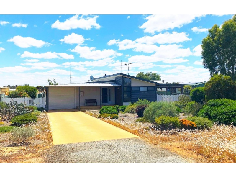 8 Place Street, Dowerin WA 6461