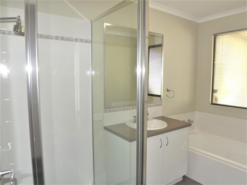 8 Place Street, Dowerin WA 6461