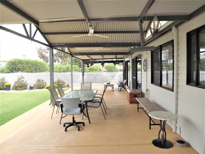 8 Place Street, Dowerin WA 6461