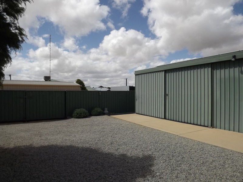 8 Place Street, Dowerin WA 6461