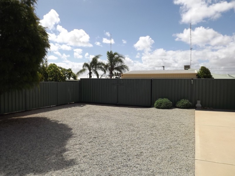 8 Place Street, Dowerin WA 6461