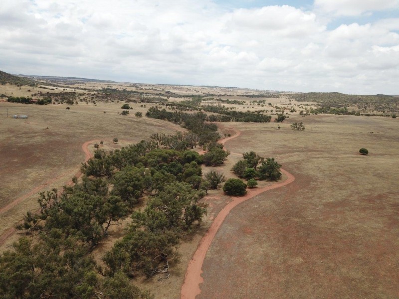 Lot 1002 Isseka Road East, Bowes WA 6535