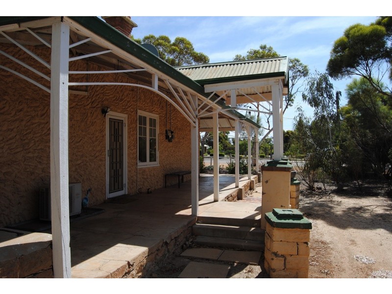 13 Campbell Street, Wickepin WA 6370