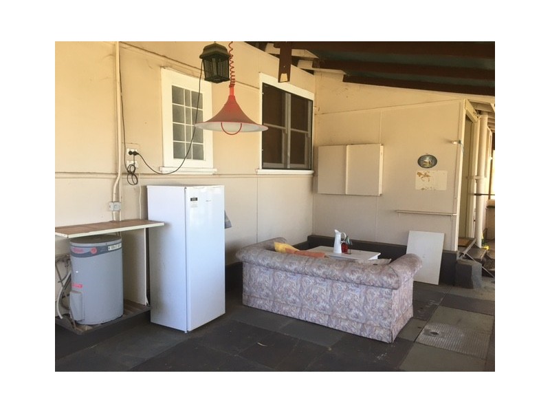 14 Charlton Street, Quairading WA 6383