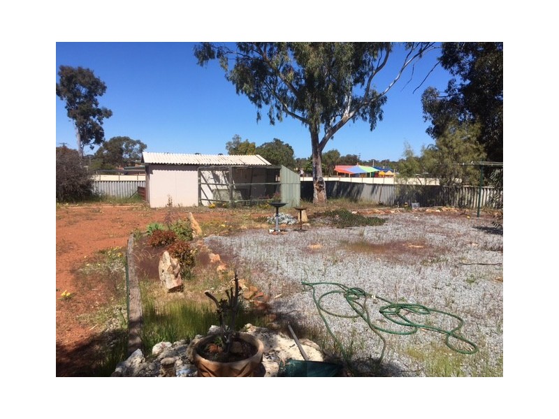 14 Charlton Street, Quairading WA 6383