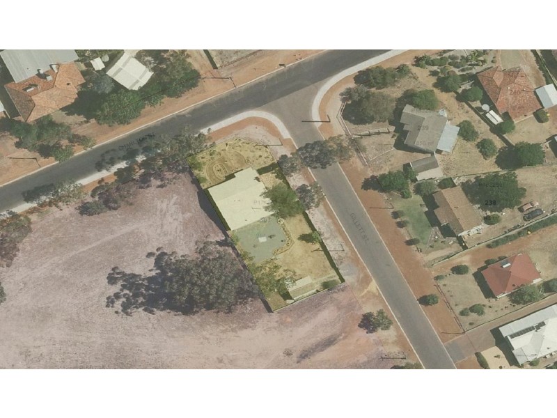14 Charlton Street, Quairading WA 6383