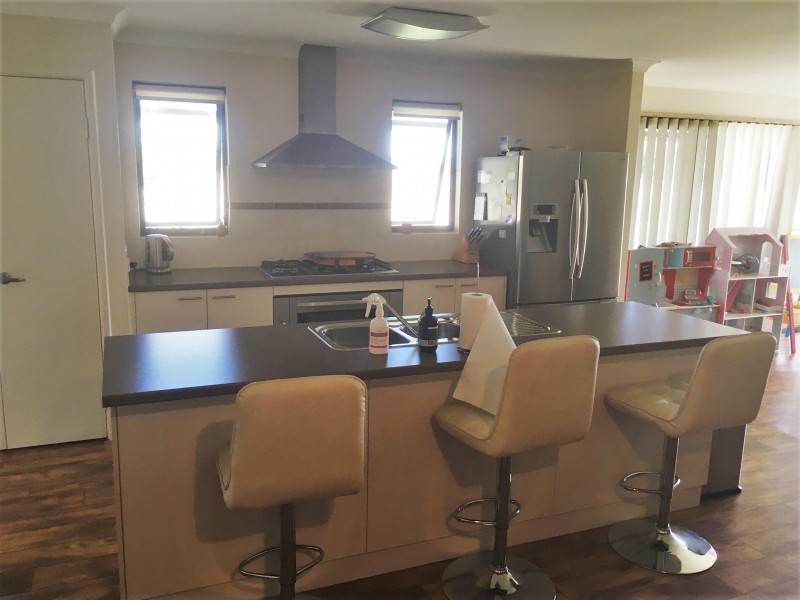 13 Pearson Place, Uduc WA 6220