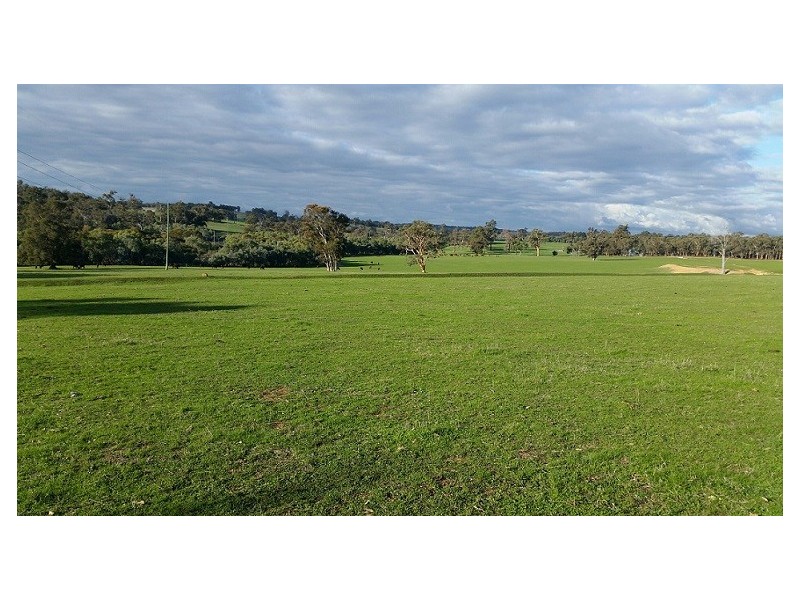 35 Chinganning Road, Copley WA 6562