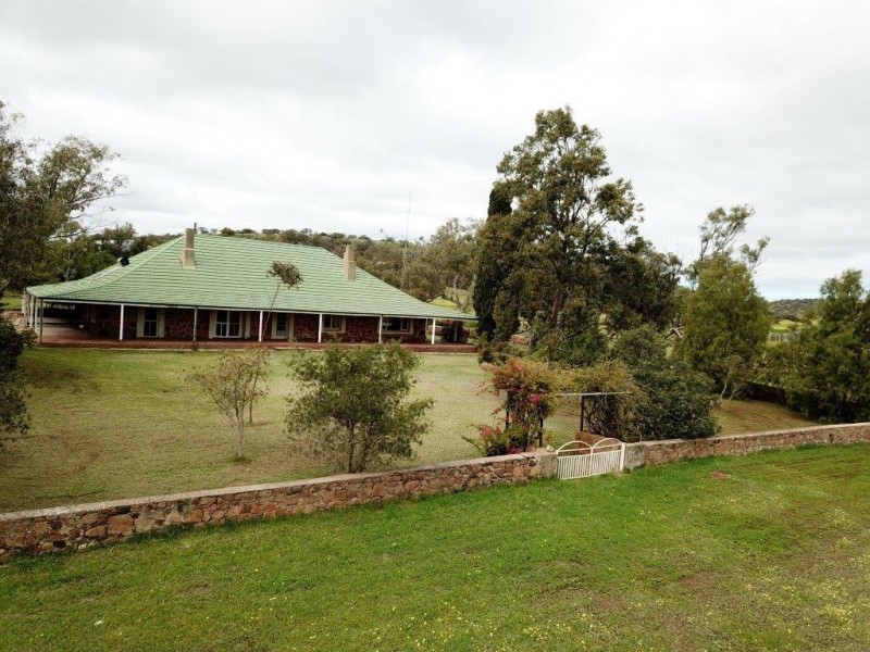 ‘Minninooka Farm’ 1586 Minnenooka Road, Minnenooka WA 6532