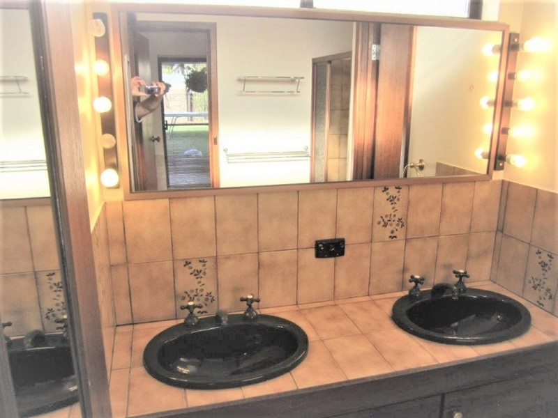 24 Rae Street, Manjimup WA 6258