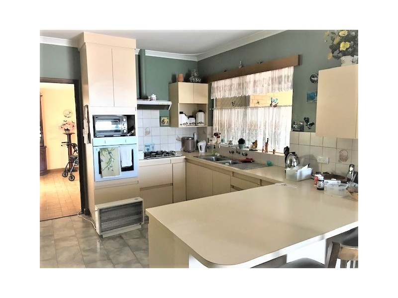 123 McLennan Street, Quairading WA 6383