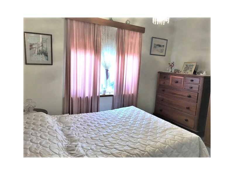 123 McLennan Street, Quairading WA 6383