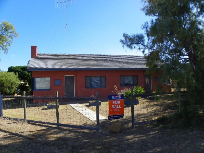 15 Aylmore Street, Gnowangerup WA 6335