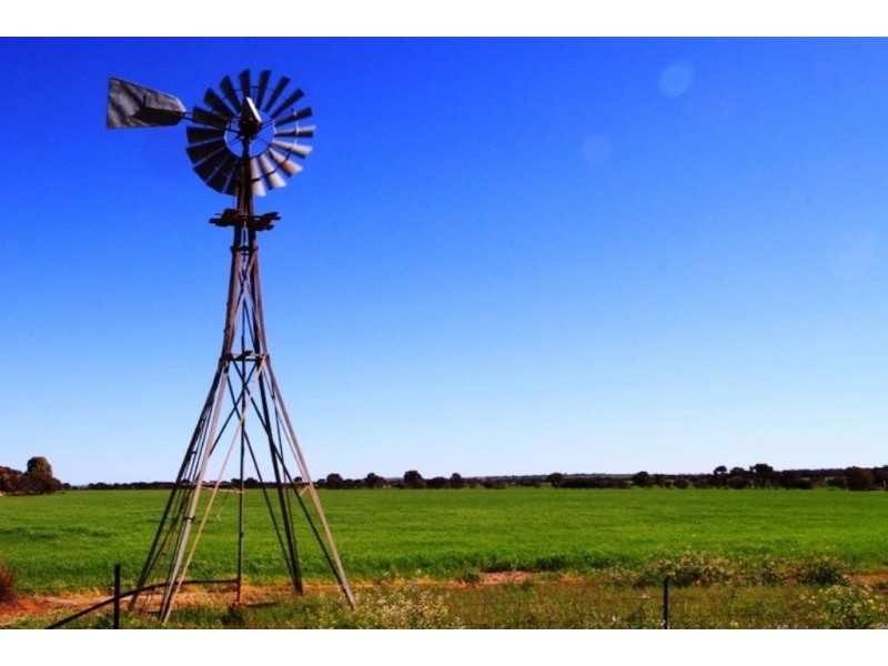 ‘Yoting’ Yoting South Road, Quairading WA 6383