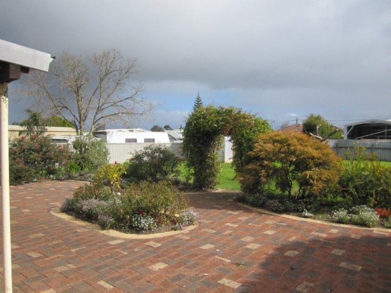 17 Arnott Street, Manjimup WA 6258