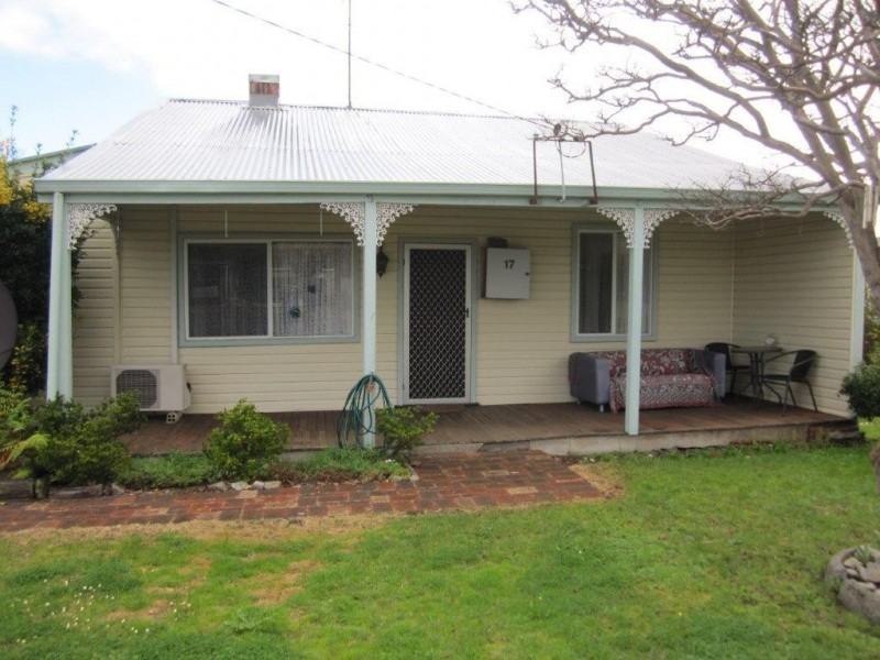 17 Arnott Street, Manjimup WA 6258